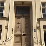 Luxury 2 Bedroom In The Heart Of Mitte, 아파트 *