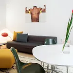 Luxury 2 Bedroom In The Heart Of Mitte, 아파트