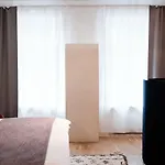 아파트 Luxury 2 Bedroom In The Heart Of Mitte, *
