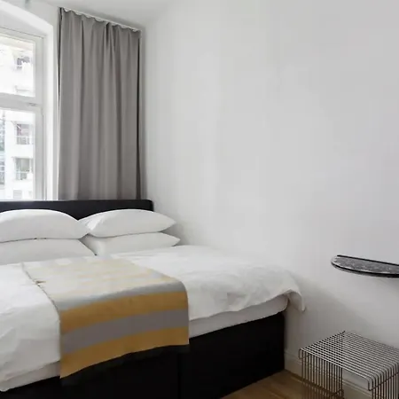 Luxury 2 Bedroom In The Heart Of Mitte, 아파트