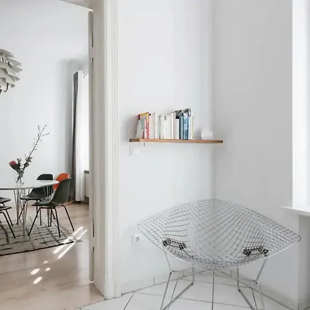 아파트 Luxury 2 Bedroom In The Heart Of Mitte,