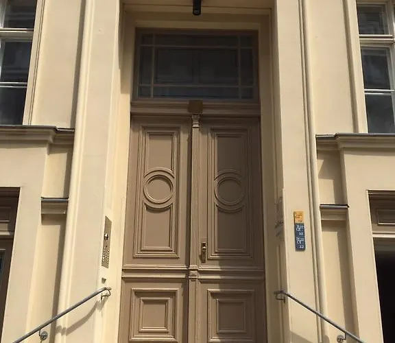 Luxury 2 Bedroom In The Heart Of Mitte, 아파트 *