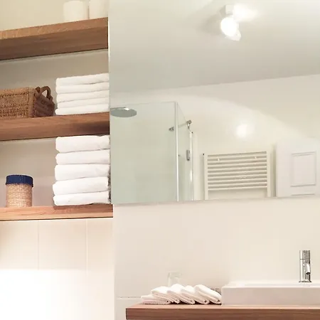 Luxury 2 Bedroom In The Heart Of Mitte, Daire Berlin